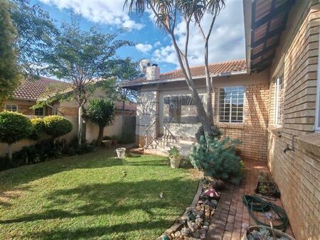 3 Bedroom Townhouse in Eldoraigne