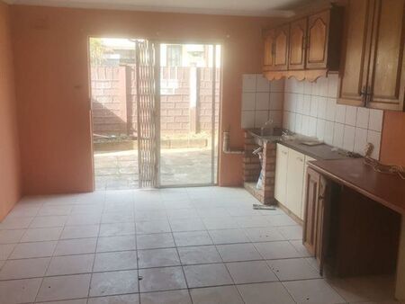2 Bedroom House in Bluff
