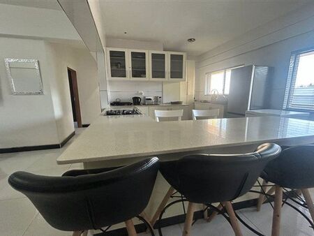 2 Bedroom Apartment in Amanzimtoti