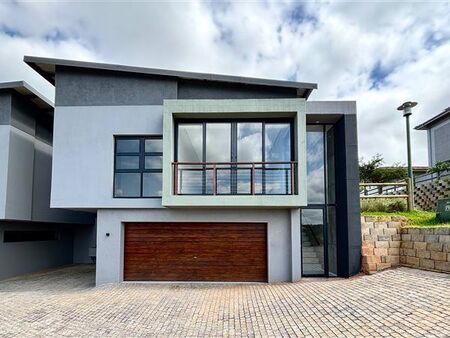3 Bedroom Townhouse in Palm Lakes Estate
