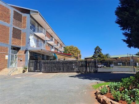 1 Bedroom Apartment in Florida Hills
