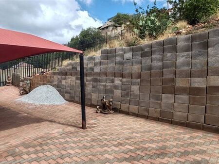 1 Bedroom Apartment in Noordheuwel