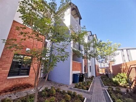2 Bedroom Apartment in Lombardy Estate