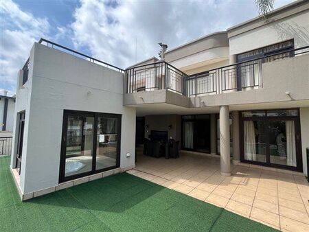 5 Bedroom House in Waterkloof Heights