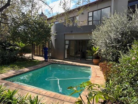 4 Bedroom House in Waterkloof Ridge