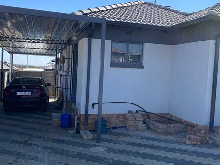 3 Bedroom House in Montana Park