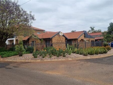 3 Bedroom House in Montana Park