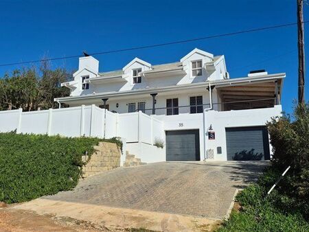 3 Bedroom House in Riebeek Kasteel