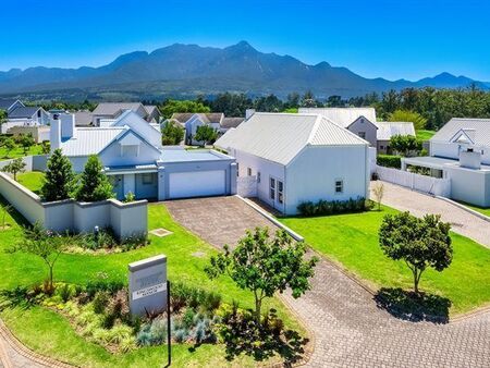 3 Bedroom House in Kingswood Golf Estate
