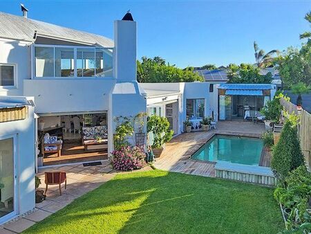 4 Bedroom House in Blouberg Sands