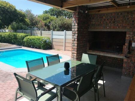 3 Bedroom House in Flamingo Vlei