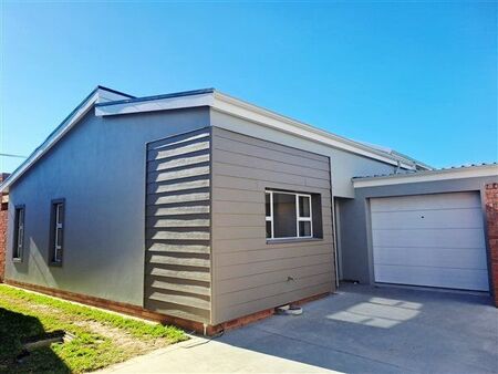 2 Bedroom Townhouse in Bergsig