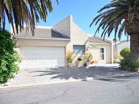 3 Bedroom House in Greenways Golf Estate