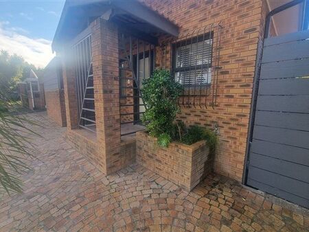 2 Bedroom House in Vredekloof
