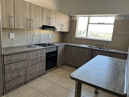 3 Bedroom Apartment in Kimberley Central
