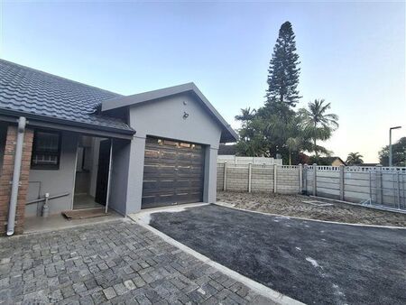 2 Bedroom House in Arboretum