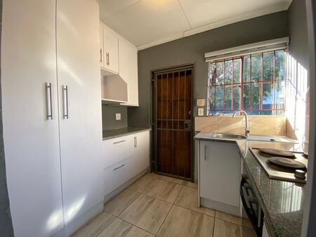 1 Bedroom cottage to rent in Liefde En Vrede, Johannesburg