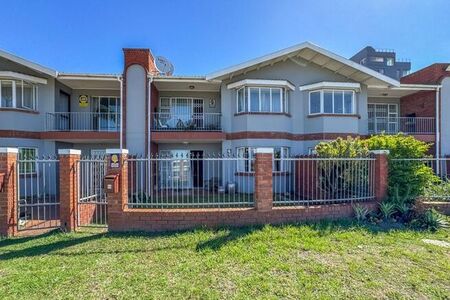 2 Bedroom apartment to rent in South End, Port Elizabeth