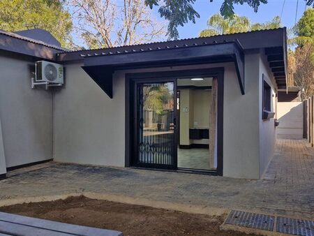 1 Bedroom House in Menlo Park