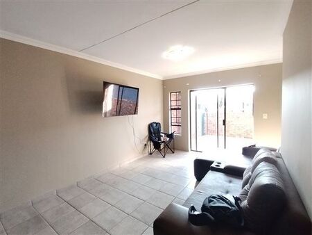 2 Bedroom Apartment in Magalieskruin