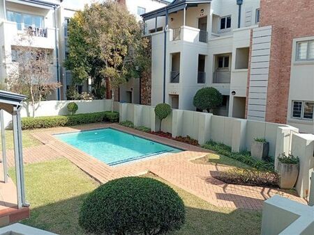2 Bedroom Apartment in Parktown North