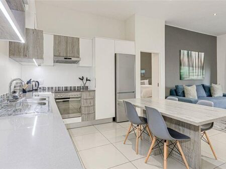 2 Bedroom Apartment in Rosebank
