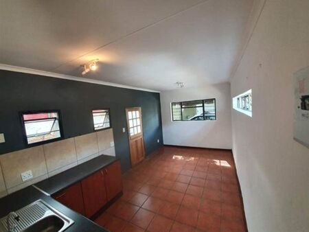1 Bedroom House in Craighall Park