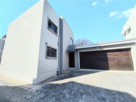 3 Bedroom Townhouse in Ferndale