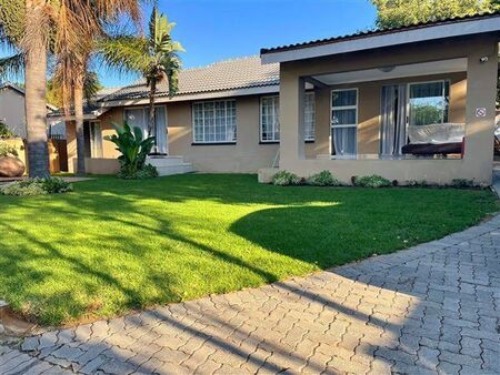 2 Bedroom House in Bloubosrand