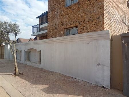 1 Bedroom House in Cosmo City