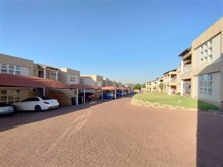 2 Bedroom Townhouse in Mondeor