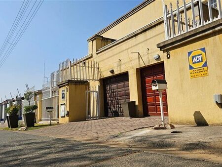 3 Bedroom Apartment in Greymont