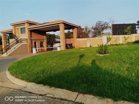 2 Bedroom House in Daggafontein