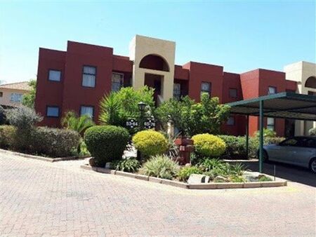 1 Bedroom Apartment in Marais Steyn Park