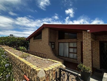 9 Bedroom House in Stellenbosch Central