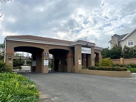 3 Bedroom House in Somerset West Central