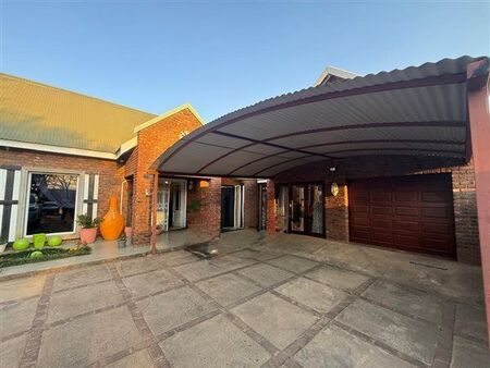 2 Bedroom House in Lydenburg