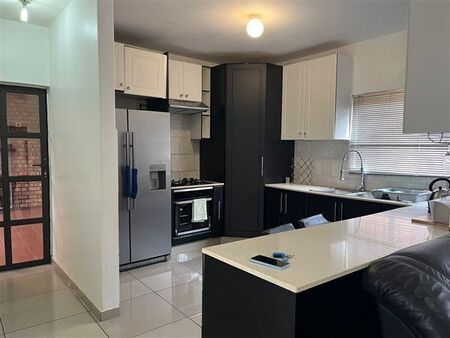 3 Bedroom Apartment in Arboretum