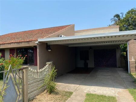 3 Bedroom House in Meerensee