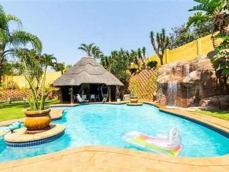 2 Bedroom Apartment in Umhlanga Rocks