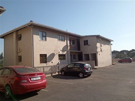 2 Bedroom Flat in Sea View