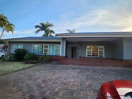 5 Bedroom House in Athlone Park