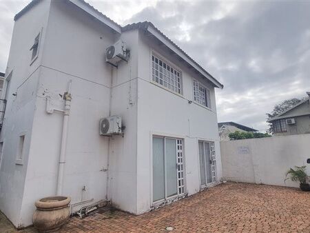 Studio Apartment in Essenwood