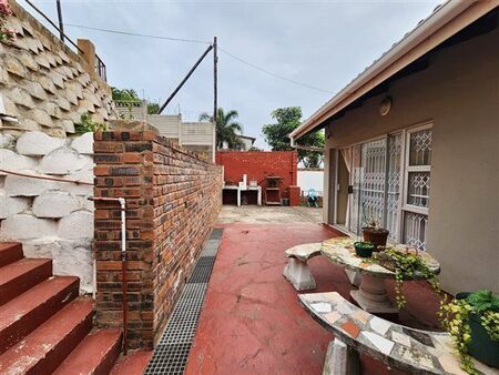 3 Bedroom House in Brighton Beach