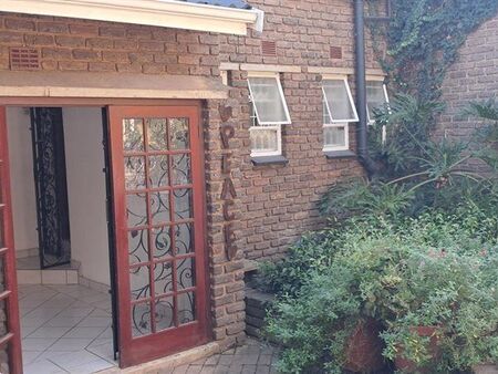 3 Bedroom House in Roodekrans