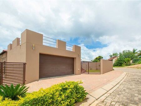 3 Bedroom House in Ruimsig Country Estate