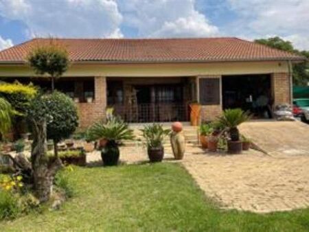 2 Bedroom House in Krugersdorp Central