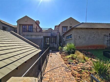 3 Bedroom Apartment in Mooikloof Equestrian Estate