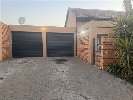 3 Bedroom Townhouse in Equestria