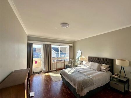 2 Bedroom Apartment in Kenilworth Upper